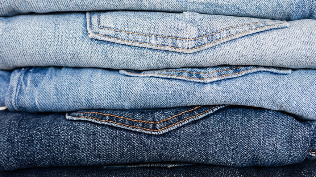 How to Properly Store Clothing