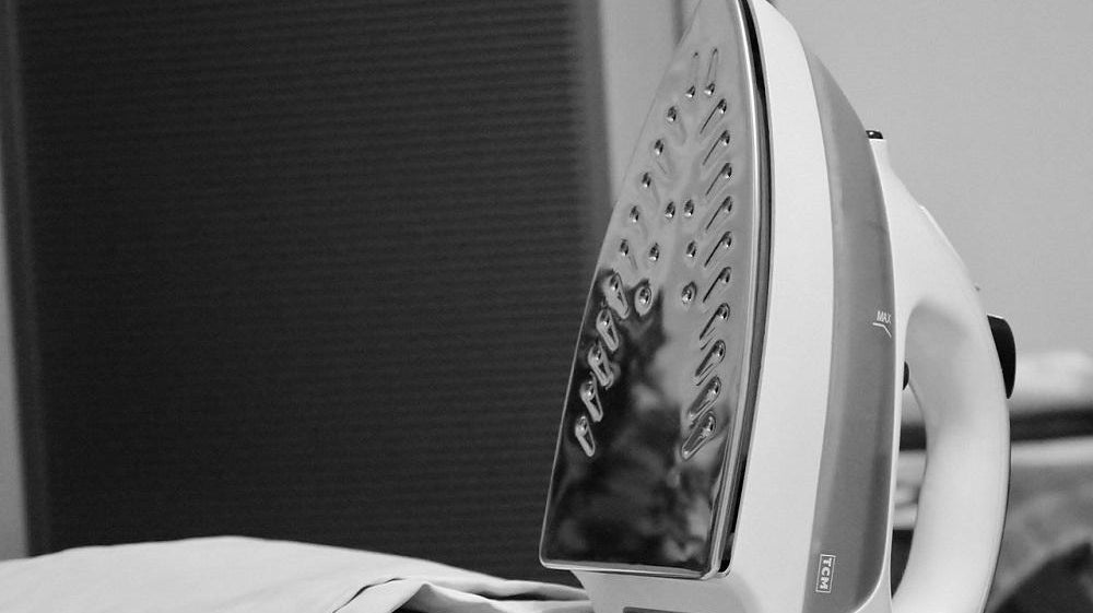 How To Iron A Men's Dress Shirt