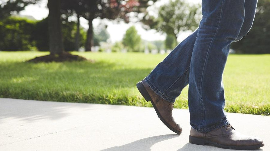 How to Dress Up Men's Jeans