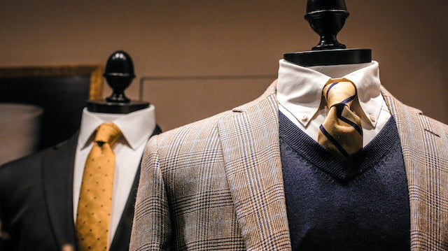 Choose Minimalist Colors for a Men’s Capsule Wardrobe