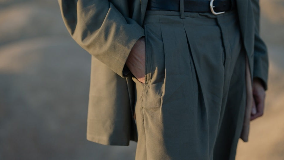 What to Wear with Olive Pants for Men: Outfits and Style Tips