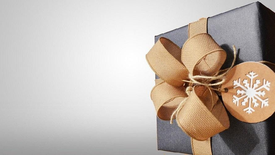 How to Gift Wrap Clothes This Holiday Season