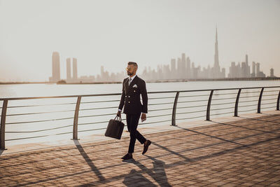 What Color Tie Goes with a Navy Suit?